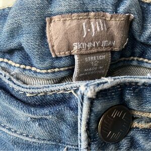 J. Jill Skinny Distressed Stretch Jean Capri Size 12 Runs Small